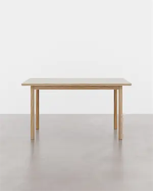 WB Manufaktur - Spisebord 140x90cm i egetræ og linoleum - ESSENTIAL OAK - Mushroom